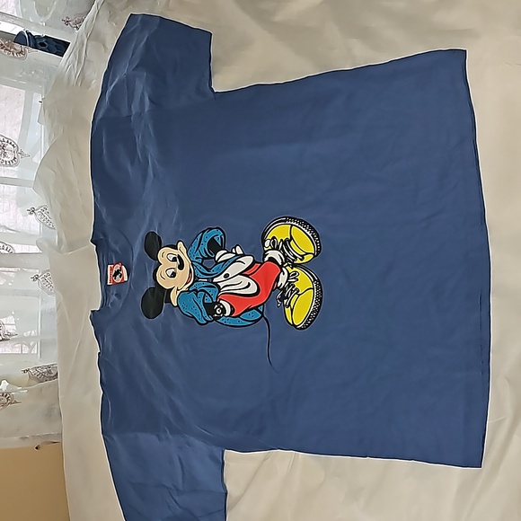 Mickey Mouse T-Shirt - Picture 2 of 12